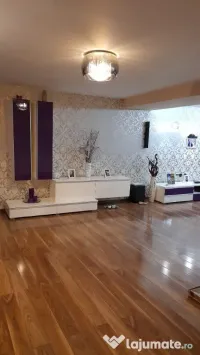 Apartament 5 camere 209 mp utili | 852 €/mp | 4 băi | 2 parcari 