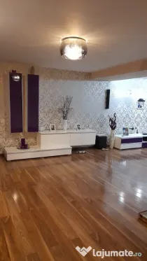 Apartament 5 camere 209 mp utili | 852 €/mp | 4 băi | 2 parcari