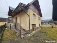 Casă spațioasă cu priveliște spre munte, în Gura Roșie 
