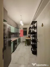 Apartament cu 2 camere de vanzare -Pacii-cu centrala-semi... 