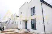 Casa Individuala - 5 camere 3 bai - Teren 300 MP 