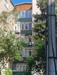 Apartament 4 camere, semidecomandat, nemobilat, langa Piata Centrala din Deva 