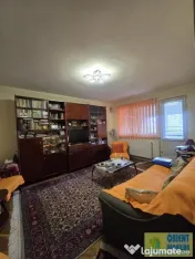 Tomis Nord, Rovere, de vanzare 3 camere, decomandat, gaze 