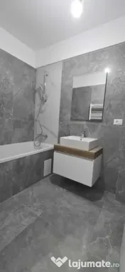 Apartament 2 camere, decomandat- zona Tractorul 