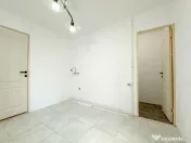 Lângă parc, renovat complet, gata să devină al tău. ... 