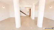 Nivel in casa, recomandat si activitati birou, Tractorul , 