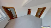 Nivel in casa, recomandat si activitati birou, Tractorul ,