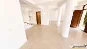 Nivel in casa, recomandat si activitati birou, Tractorul , 