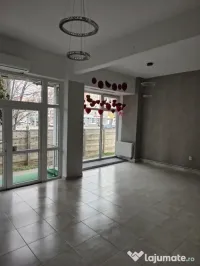 Spațiu comercial de închiriat 