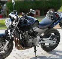Motocicleta Honda 600