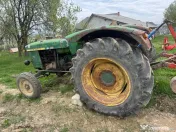 Tractor John Deere 710 și John Deere 2030 