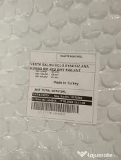Canapea nou-nouță la preț de utilă 