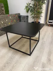 Vând 2 mese de cafea 