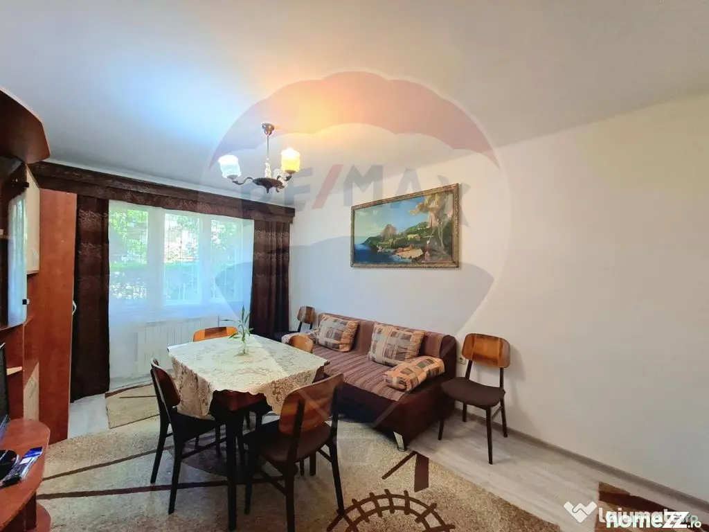 Apartament 2 camere decomandat, centrala gaz, de închiri...
