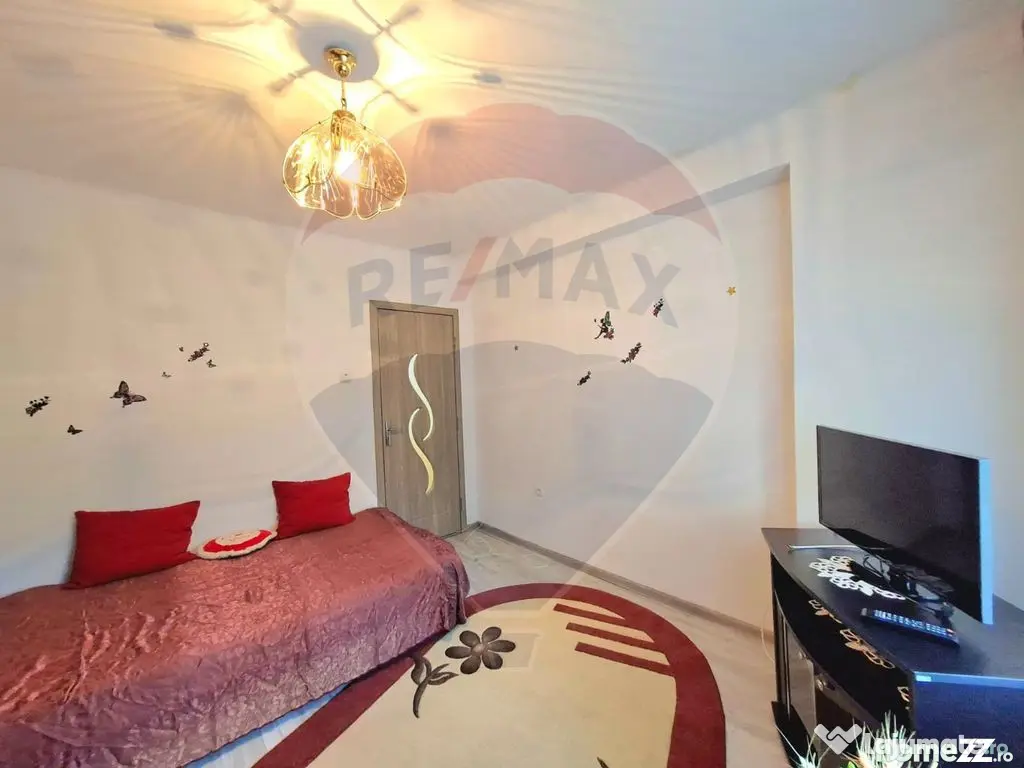 Apartament 2 camere decomandat, centrala gaz, de închiri...
