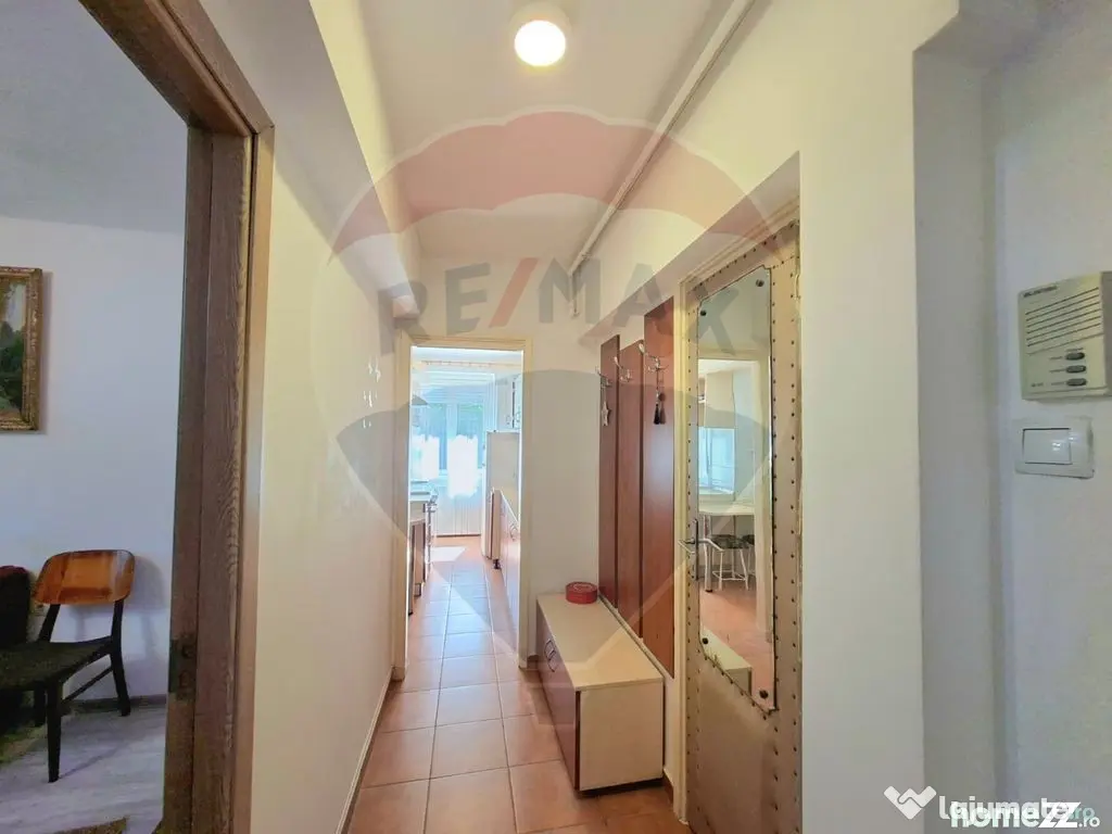 Apartament 2 camere decomandat, centrala gaz, de închiri...