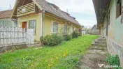 Casă / Vilă cu 4 camere de vânzare 
