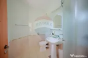 De vânzare pensiune cu restaurant, teren 4.750 mp – B?... 