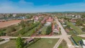 De vânzare pensiune cu restaurant, teren 4.750 mp – B?... 