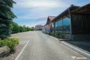 De vânzare pensiune cu restaurant, teren 4.750 mp – B?... 