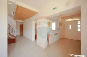 De vânzare pensiune cu restaurant, teren 4.750 mp – B?... 
