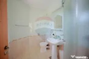 De vânzare pensiune cu restaurant, teren 4.750 mp – B?... 