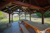 De vânzare pensiune cu restaurant, teren 4.750 mp – B?... 