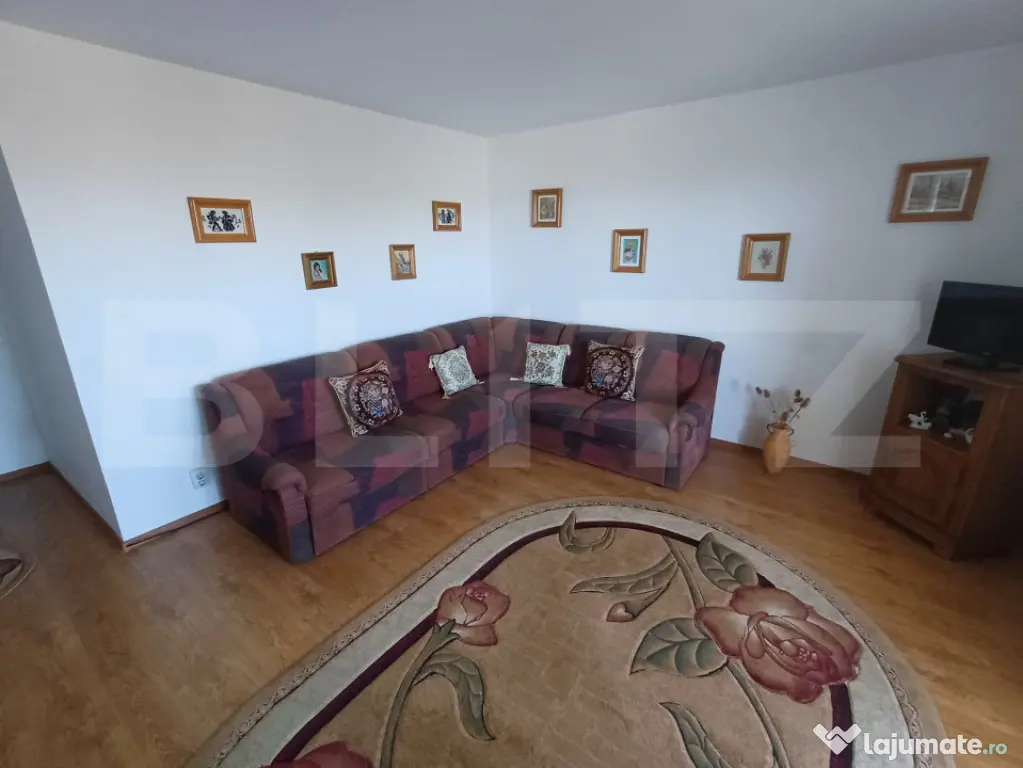 Casă 6 camere, S construita 375 mp, zona Zamca