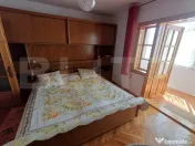 Casă 6 camere, S construita 375 mp, zona Zamca 