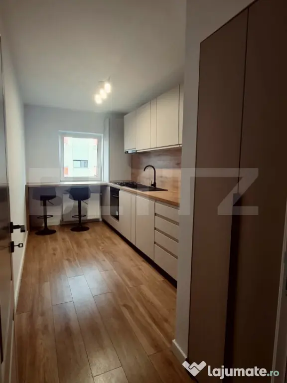 Apartament cu 2 camere, 51 mp, cu parcare, in zona Sesul de