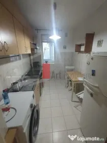 Vânzare apartament 3 camere Bd. Obregia - Pța Străduin...