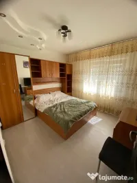 Închiriez apartament 