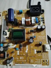 sursă de Samsung 32" două modele 