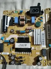 sursă de Samsung 32" două modele 
