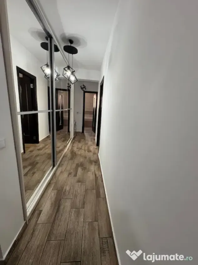 Apartament 3 camere, decomandat,parcare,80mp,et2/4,mobilat!