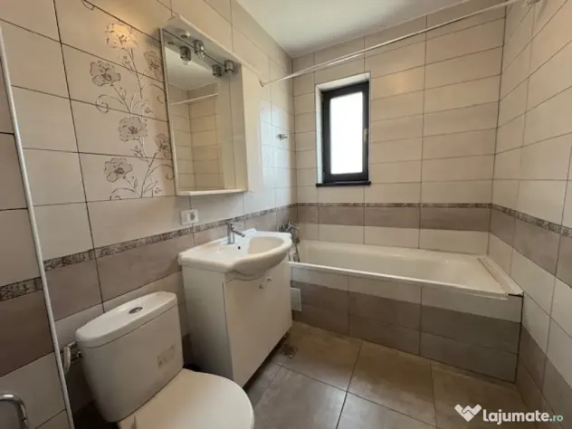 Apartament 3 camere, decomandat,parcare,80mp,et2/4,mobilat!