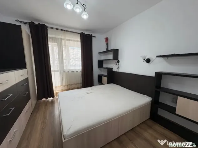 Apartament 3 camere, decomandat,parcare,80mp,et2/4,mobilat!