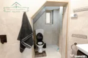 Apartament cu centrală proprie și grădină privată de 19 