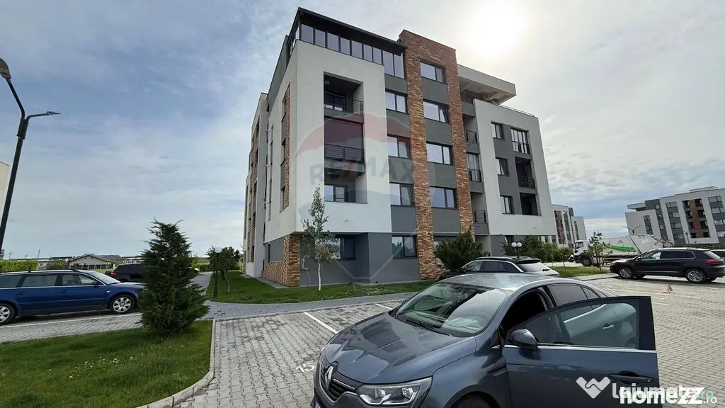 Apartament cu 2 camere de vânzare în zona Nord și loc ... - Focsani (Vrancea)