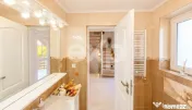 Triplex cu pod amenajat,foișor, beci și curte însorită |