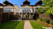 Triplex cu pod amenajat,foișor, beci și curte însorită |