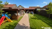 Triplex cu pod amenajat,foișor, beci și curte însorită | 
