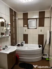 Apartament Cu 3 Camere Decomandate Bloc Nou - Zona George Enescu