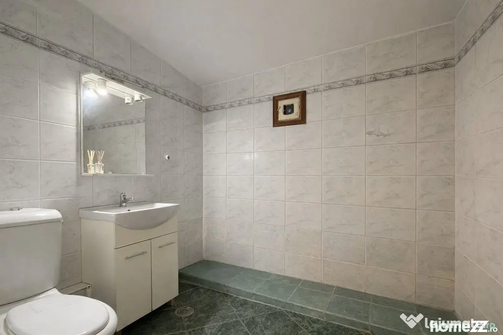 Splaiul Unirii – stradal, 3 camere decomandat, 80 mp - ...