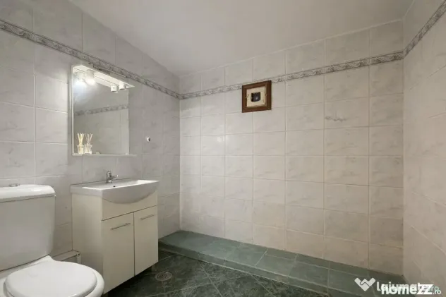 Splaiul Unirii – stradal, 3 camere decomandat, 80 mp - ...