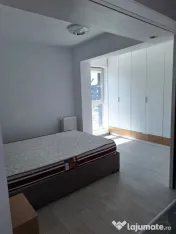 Apartament 2 camere, decomandat - zona Tractorul 
