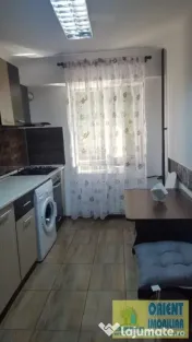 Tomis Nord, de vanzare 2 camere, decomandat, etaj 1, gaze, mobilat 
