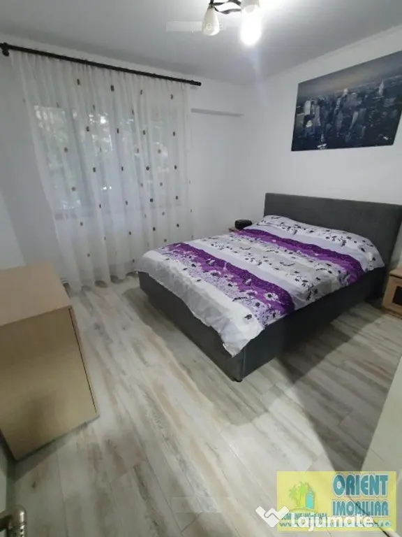 Tomis Nord, de vanzare 2 camere, decomandat, etaj 1, gaze, mobilat
