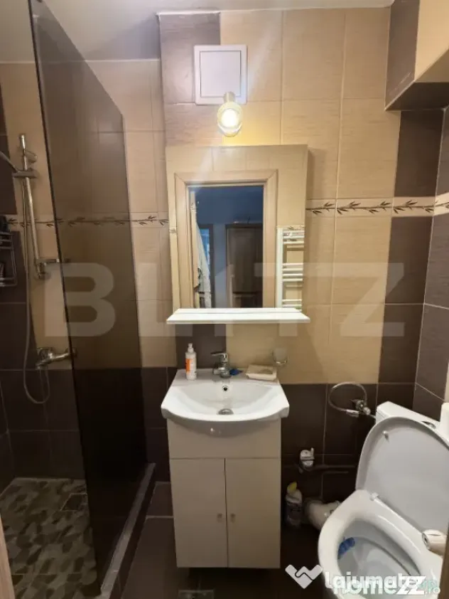 Apartament 4 camere, Ultracentral, Etajul 1 - Targu Jiu (Gorj)