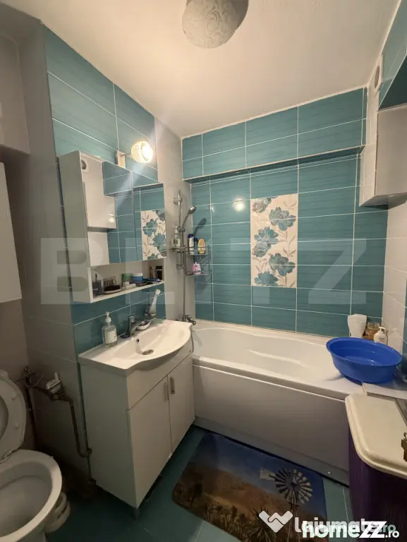 Apartament 4 camere, Ultracentral, Etajul 1 - Targu Jiu (Gorj)